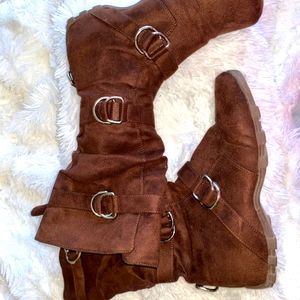 Cute and Comfy Brown Boots